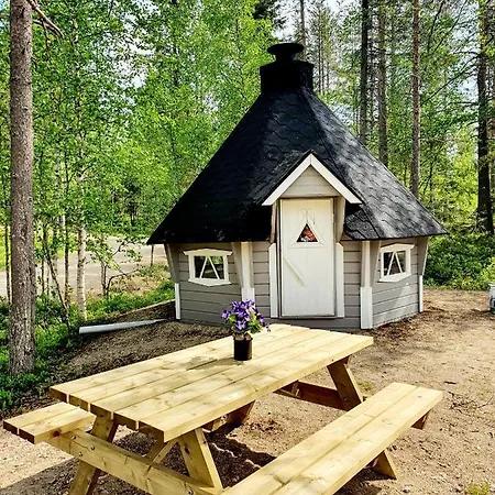Saunatupa Holiday home *